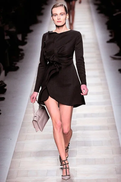 Look 15